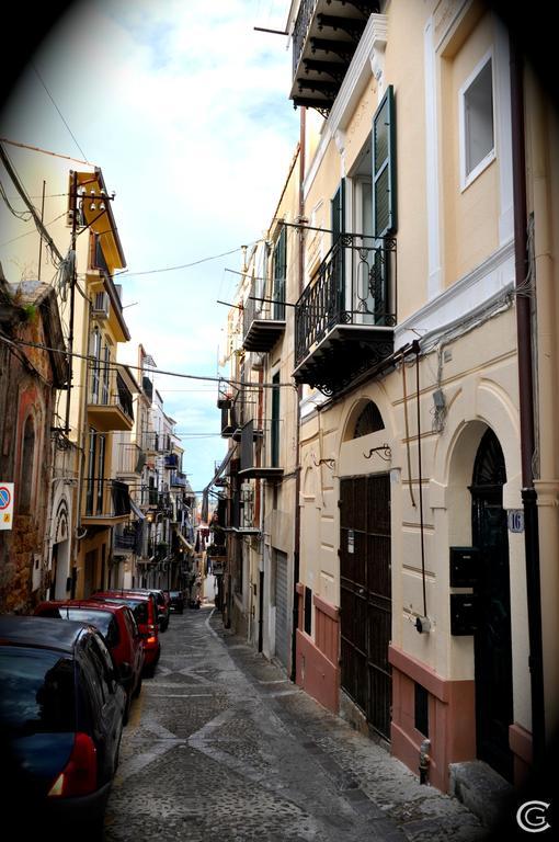 Ferienwohnung Domus Osterio Magno Cefalù Exterior foto